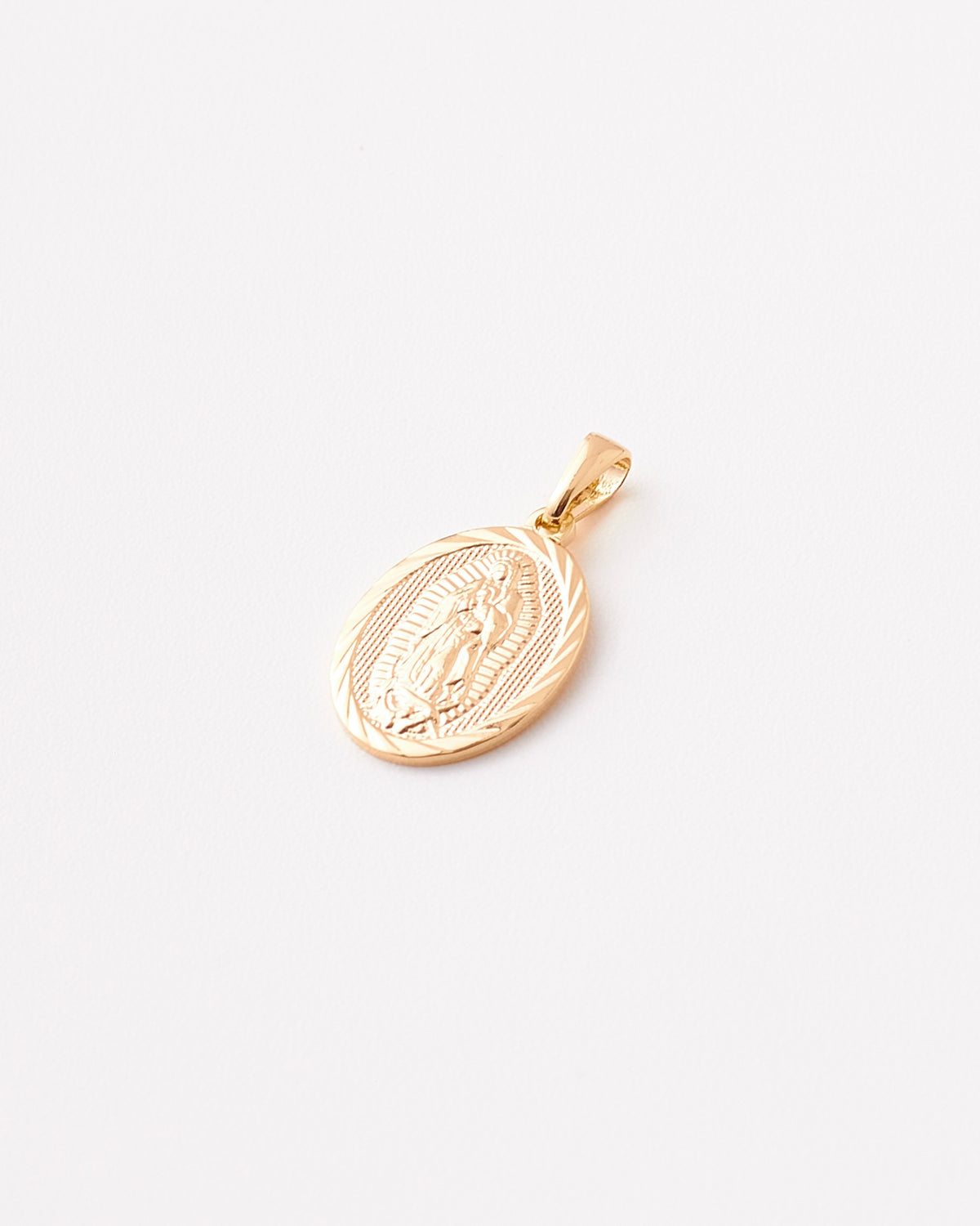 Dije Guadalupe Placa Tallada - 27x13mm