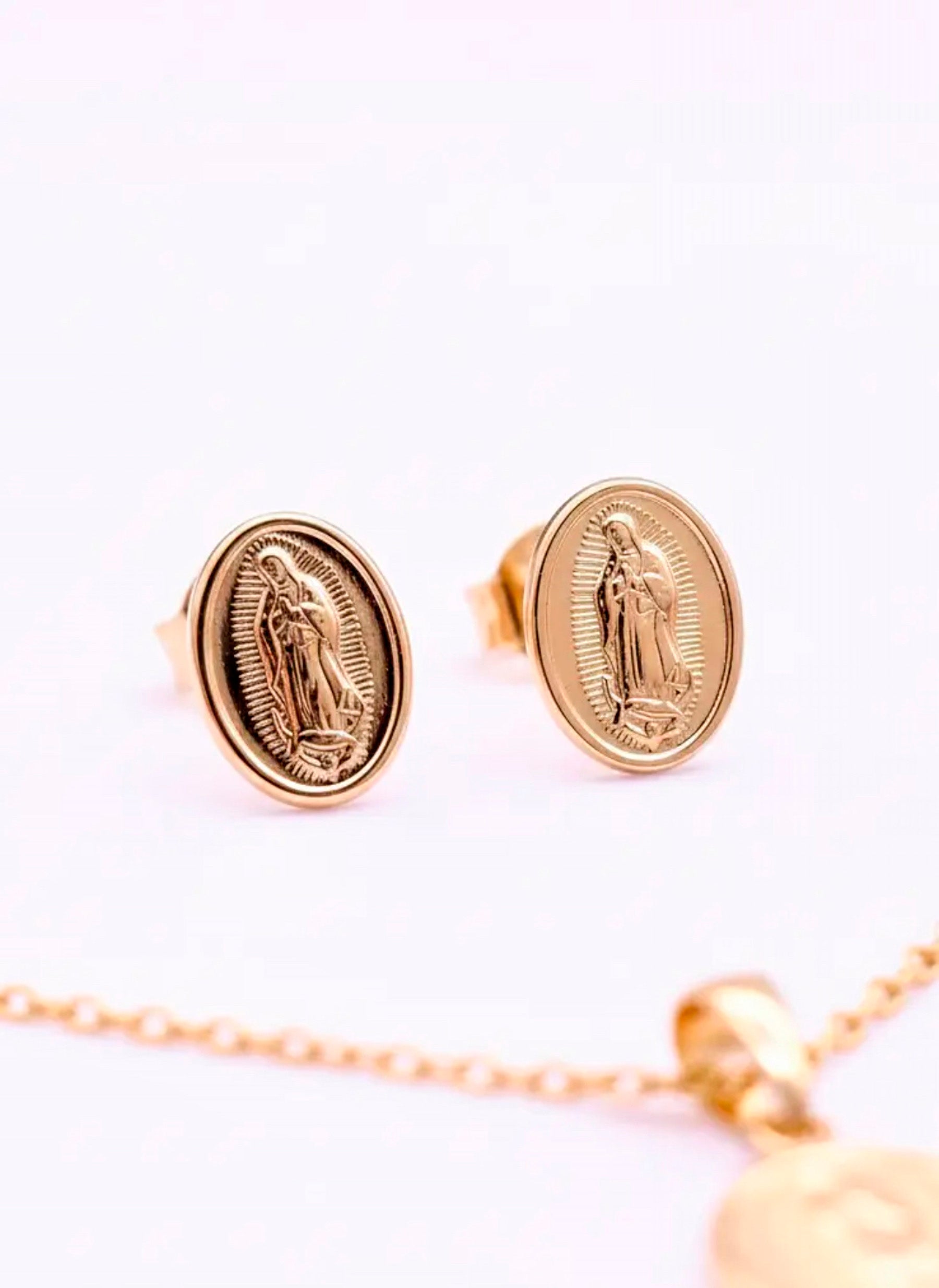 Set Virgen de Guadalupe: Cadena + Aretes